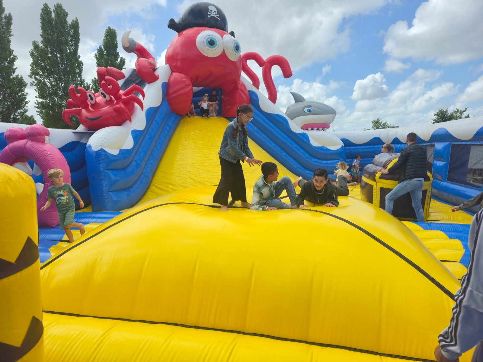 MEGA-springkussen